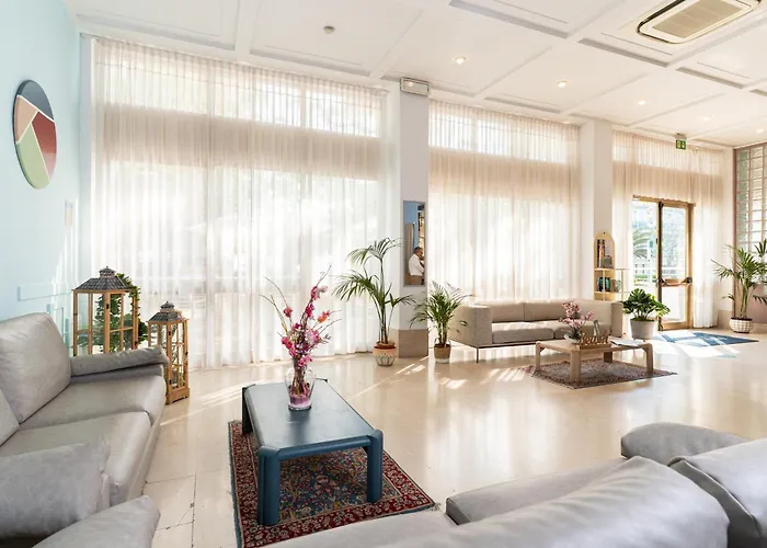 Amadei Promenade 3* Пезаро