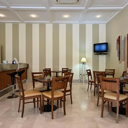 Amadei Promenade 호텔 페자로