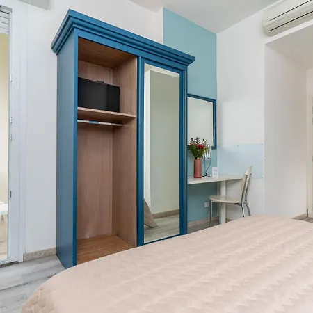 Amadei Promenade Hotel 3*