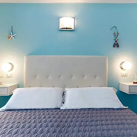 Отель Amadei Promenade 3*