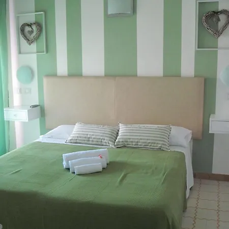 Отель Amadei Promenade 3*