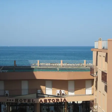 Отель Amadei Promenade 3*