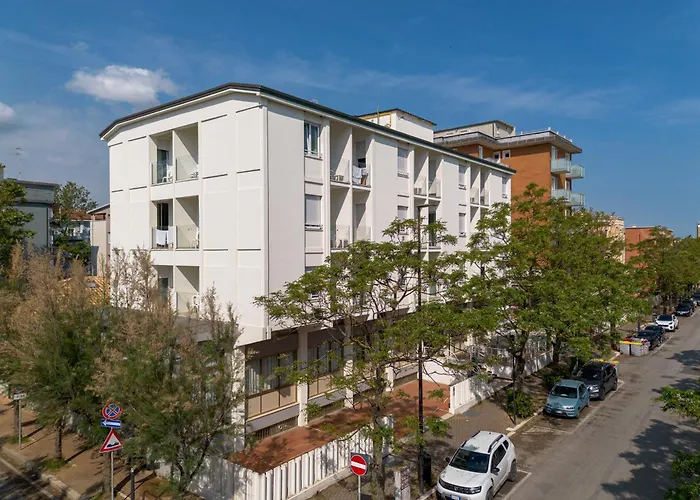 Amadei Promenade Hotel