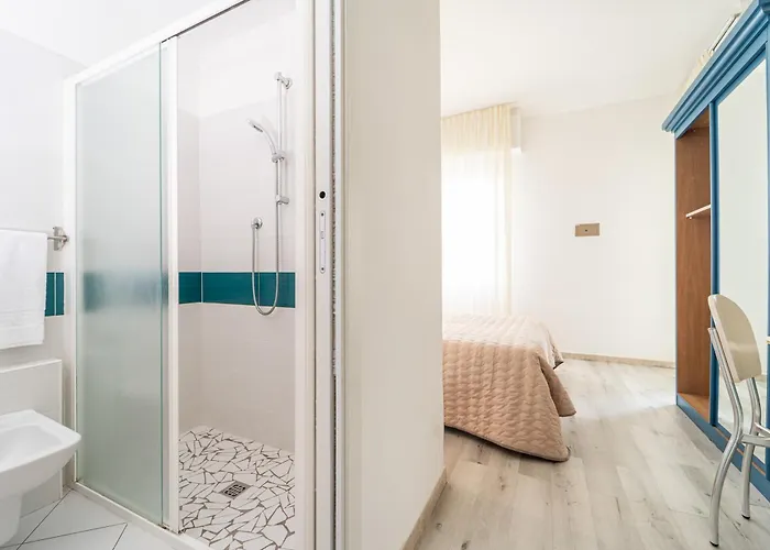 Amadei Promenade Szálloda 3*